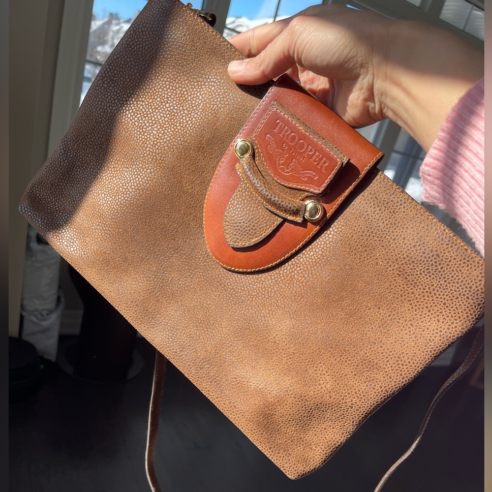 Trooper | Vintage Brown Pebble Leather Tablet Case/Pouch/Bag; detachable strap